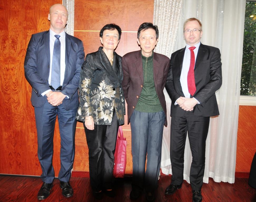 4E02D3CF0CC744C288C72F6A137_13D326CA_1CE8F.jpg?e= 4E02D3CF0CC744C288C72F6A137_13D326CA_1CE8F.jpg?e=