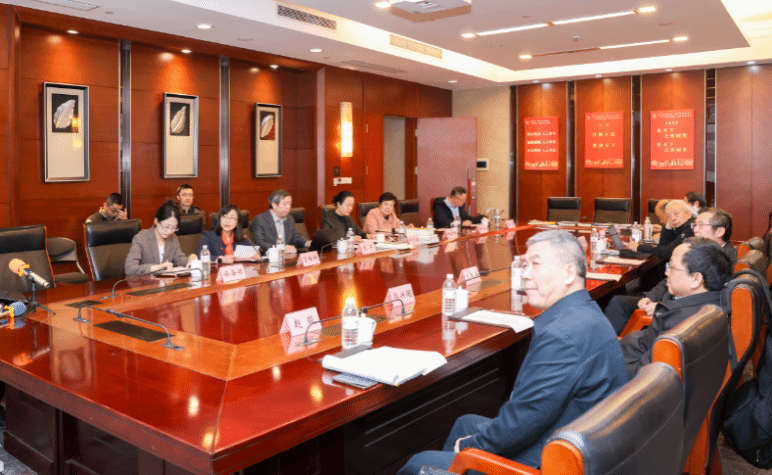 F35E9E094BA06094FFB1E52BB8C_ACDCF1DD_2C524