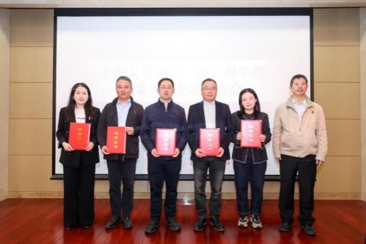 3882A3BBDBE5B1A44E80B0B2DF7_EBCACD43_A5D3 3882A3BBDBE5B1A44E80B0B2DF7_EBCACD43_A5D3