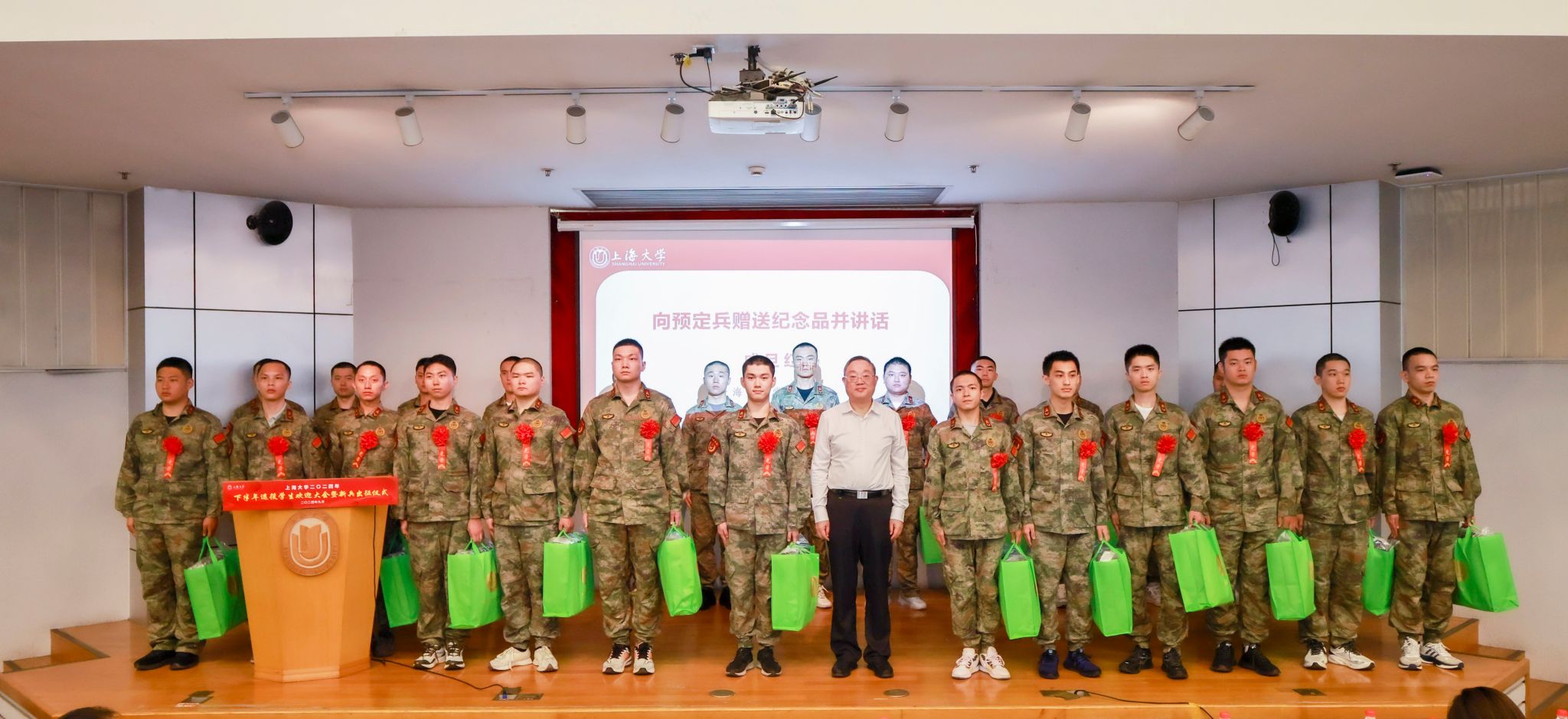 DB2C3924E12C7EF188120EFFABD_CB8D71DC_3C89F