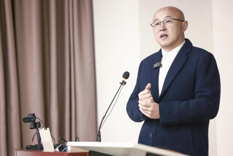 24433BE6C738FB09498524C2F4B_505BCF8F_935C