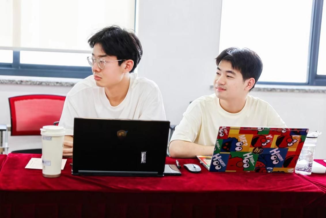 0EAF7E857EC13C021F0319800AC_B8267A7D_118CE