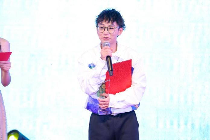 93AEFB88594848EFD7A6C8ED5B4_F82E32C3_6822 93AEFB88594848EFD7A6C8ED5B4_F82E32C3_6822