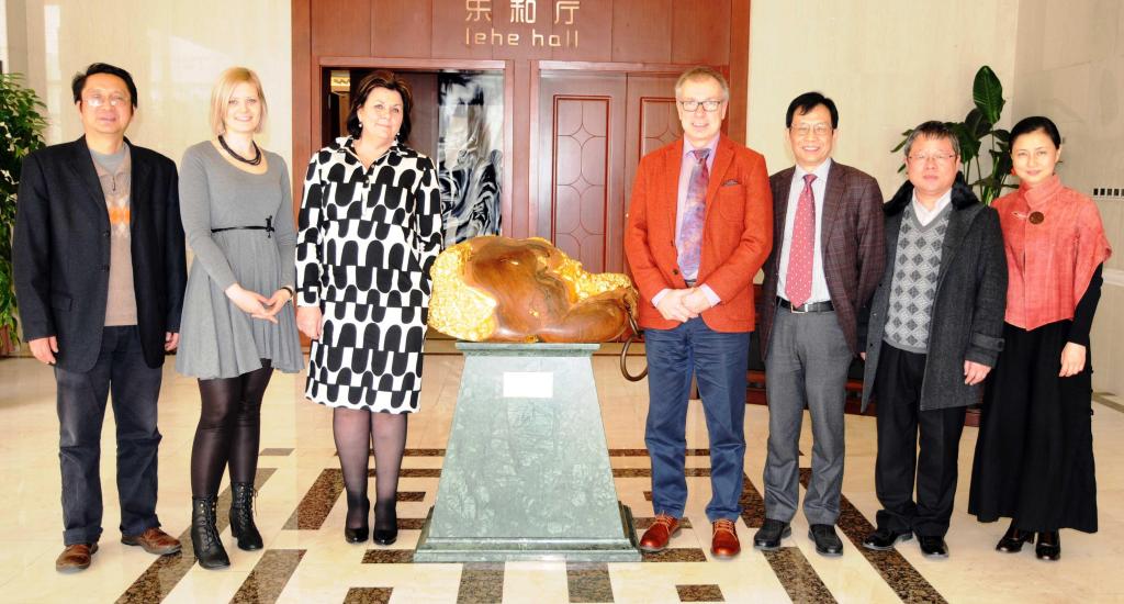 600A8D049FF361CC088B0031D54_4FB812E7_1869F.jpg?e= 600A8D049FF361CC088B0031D54_4FB812E7_1869F.jpg?e=