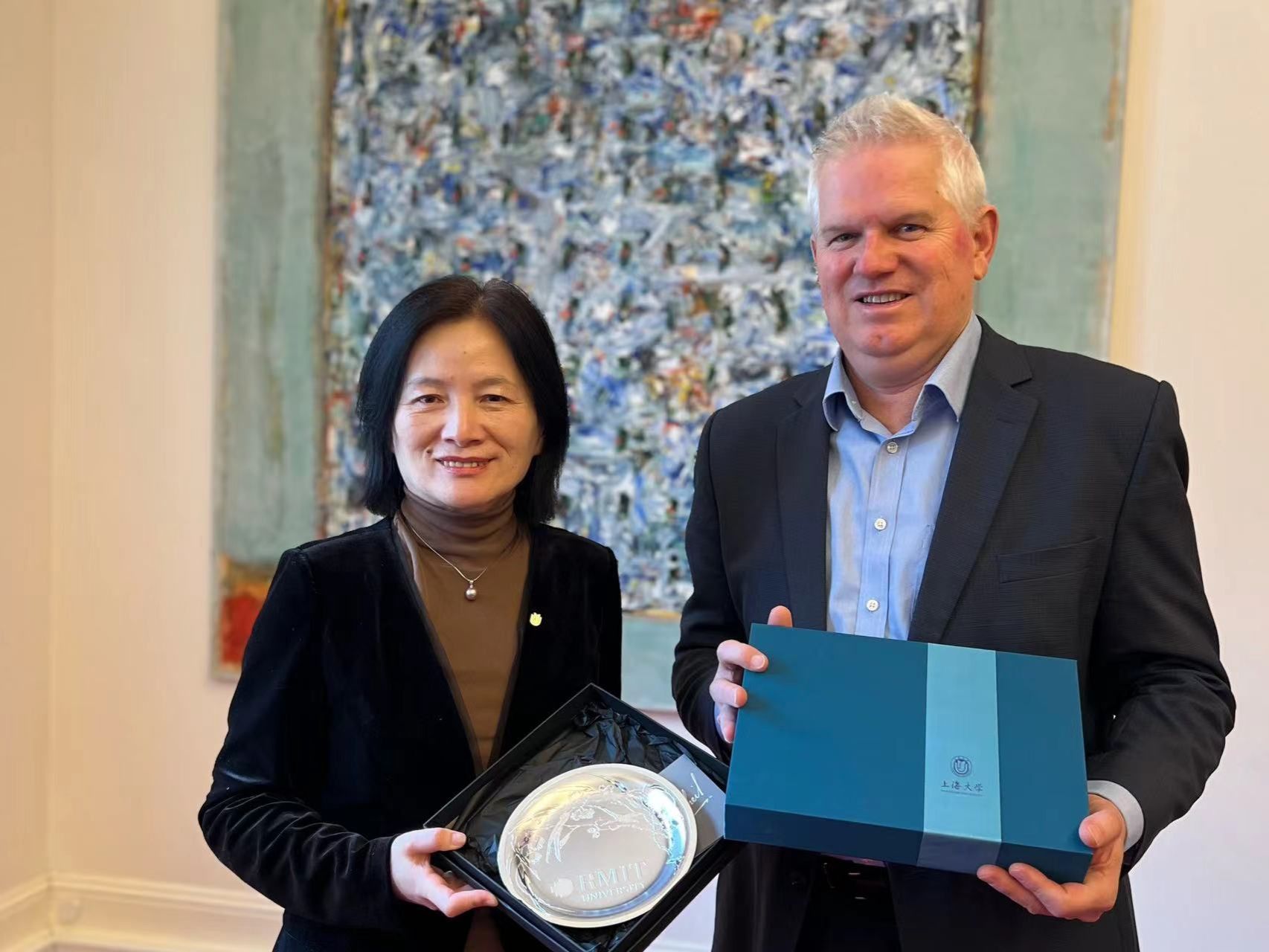 0923B1992AE9074FFEBCBB351A3_DC0C9894_2D701