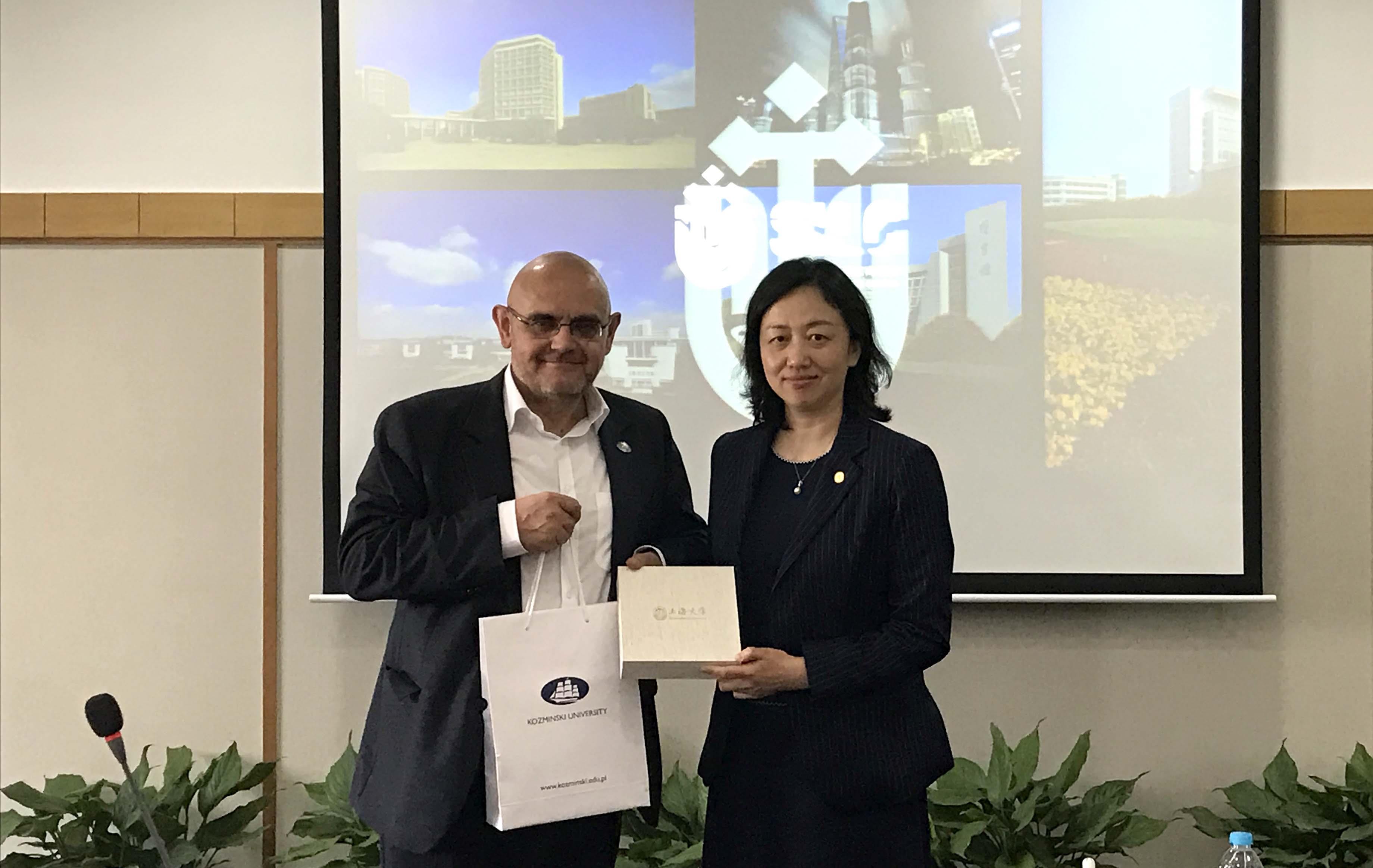 DE7644C347193987390C0372D6C_3AFDF31E_6204D.jpg?e=