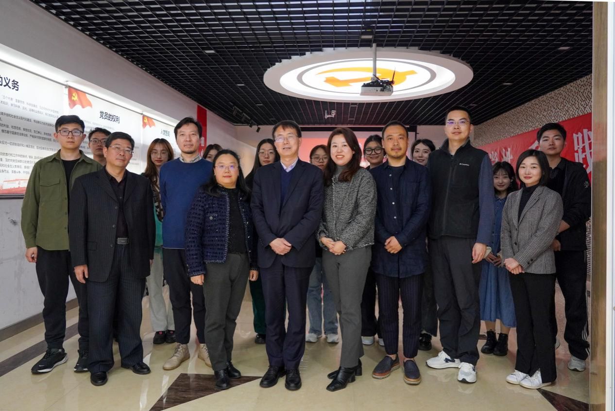 B32F05B2BA95101782E6966661B_47974D07_2BA02