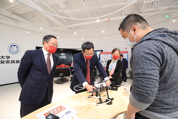 A65E302162A5EDE88E25B797752_BE93E15D_1B801.jpeg?e=