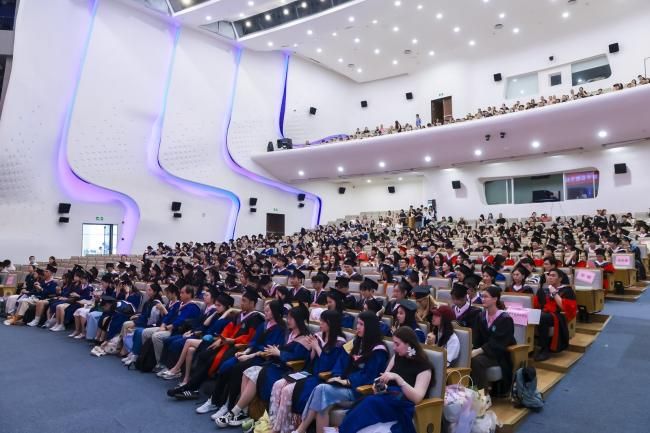 9C863FABCFC861D77EF6E9119F4_DF090B32_E65D