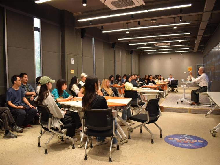 42B74340D49790BE20513C0B496_E1BA5004_12324