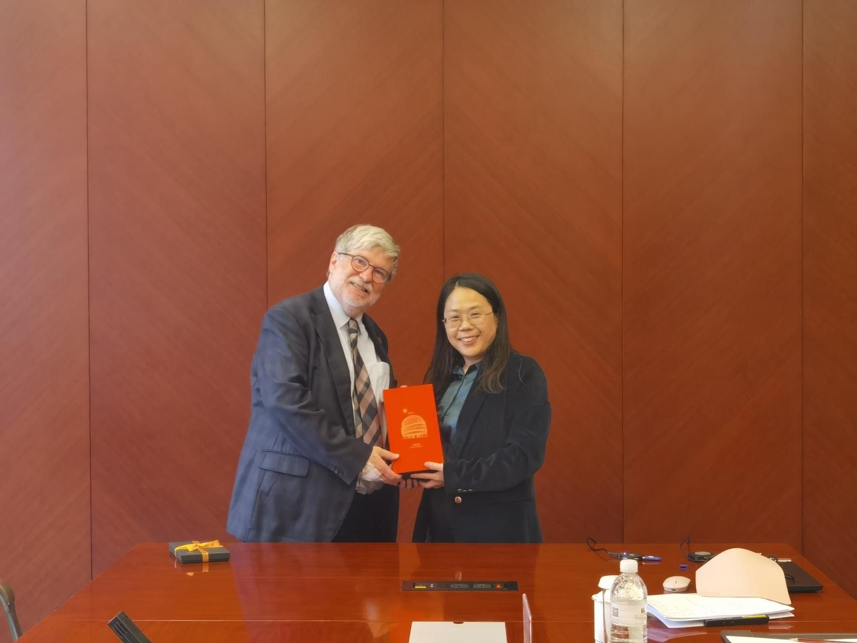 32B5EEB142E75000C0A6588422F_97E28A21_1B506 32B5EEB142E75000C0A6588422F_97E28A21_1B506