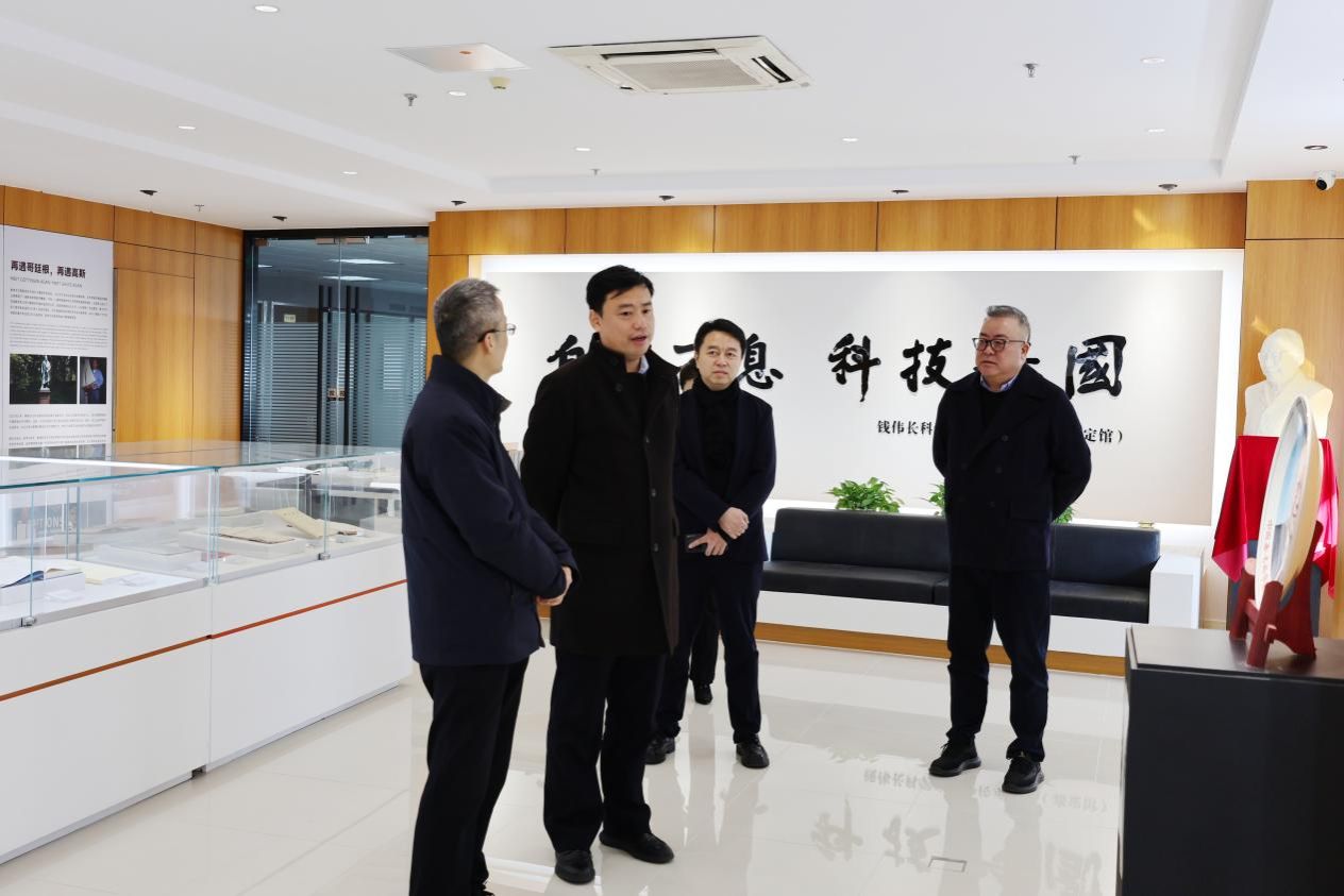 3A85CFA6E099CC801FBAFED72D8_27B1DD3F_18FE7